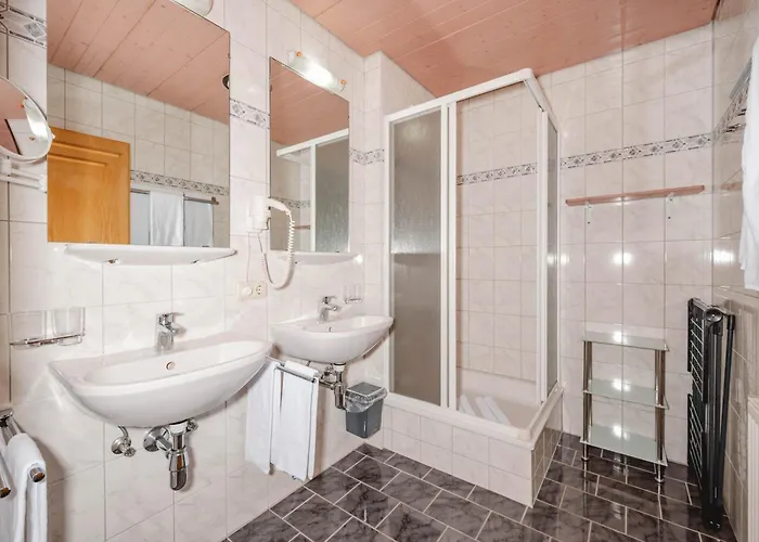 Mary Inklusive Tauern-spa קפרון